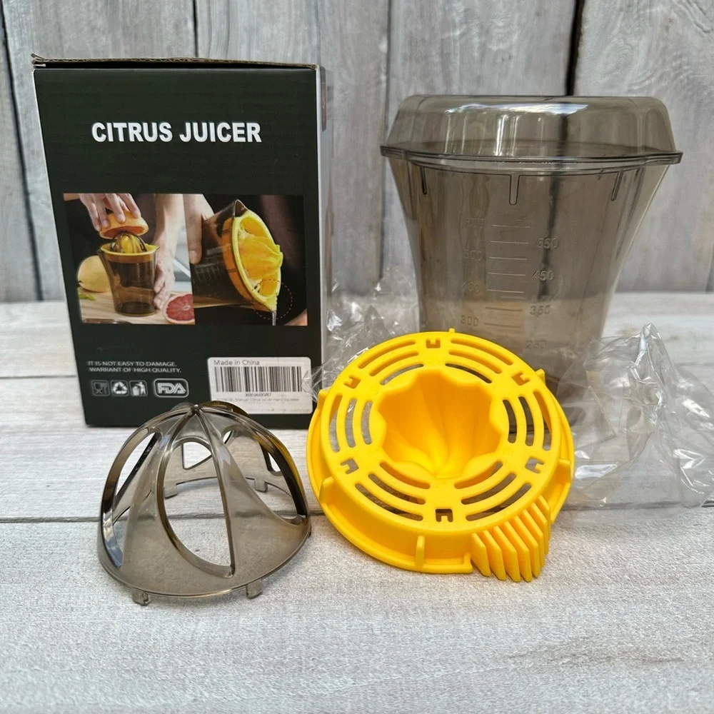 Citrus Juicer‎ Hand Squeezer with Measuring Cup